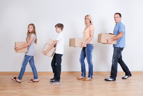 Local moving service handling access challenges in St Johns Wood